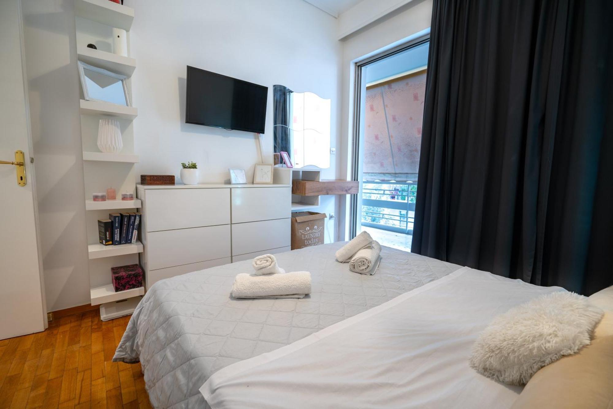Neo Irakleio Train St. 1 Bedrm 4 Pers. Apartment Atina Dış mekan fotoğraf